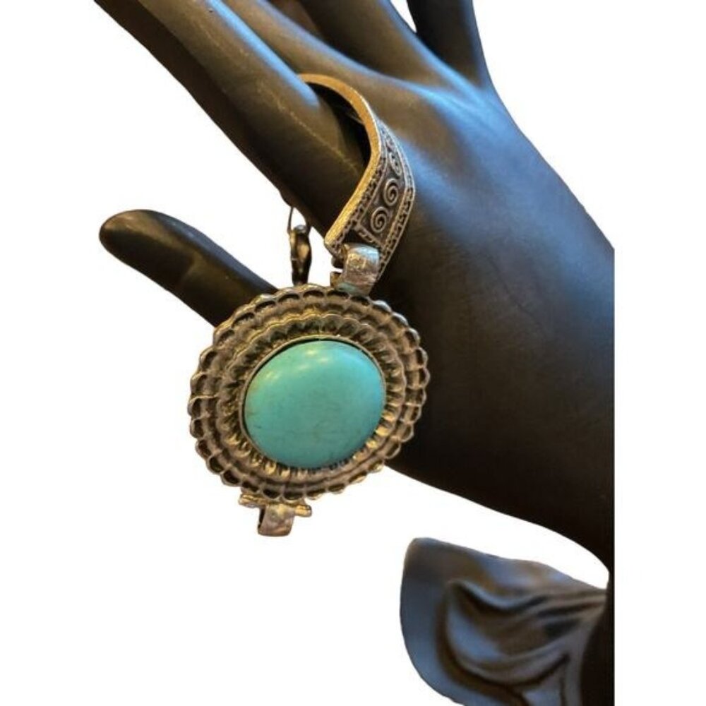 Silver Tone Turquoise Stone Bracelet with Lobster Clasp